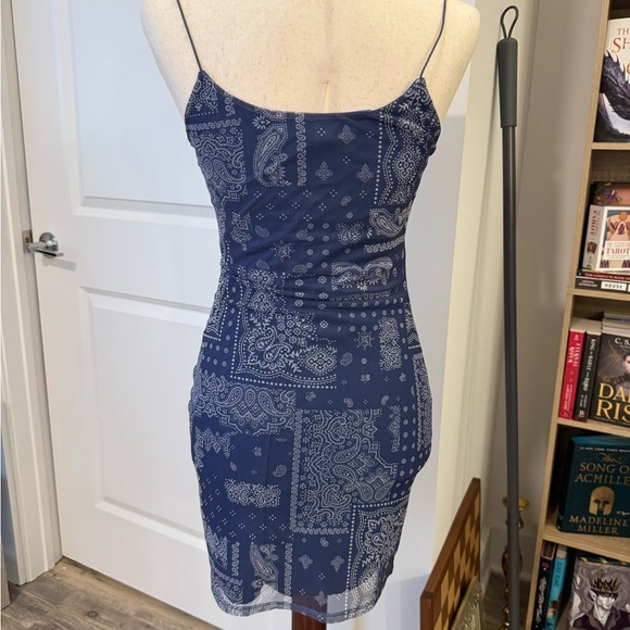 FOREVER 21 | Blue Paisley Spaghetti Strap Dress - Picture 4 of 8